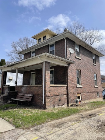 6 6th, SAVANNA, Illinois 61074, 3 Bedrooms Bedrooms, ,1 BathroomBathrooms,House,For Sale,6th,202502614