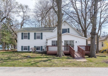 404 1st, Hampton, Illinois 61256, 7 Bedrooms Bedrooms, ,2 BathroomsBathrooms,House,For Sale,1st,202502621