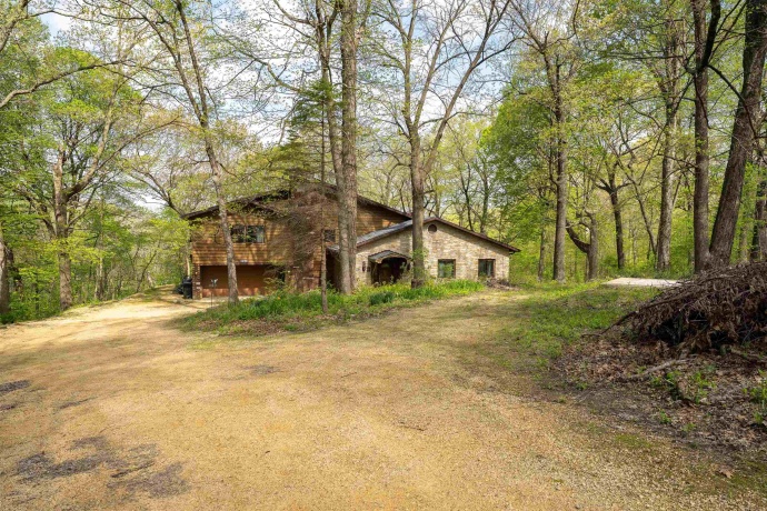 1479 Old Mill, FRANKLIN GROVE, Illinois 61031, 4 Bedrooms Bedrooms, ,4 BathroomsBathrooms,House,For Sale,Old Mill,202502625