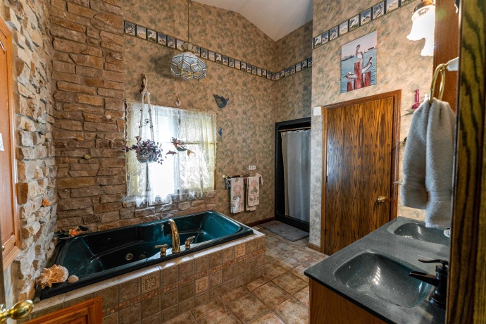 1479 Old Mill, FRANKLIN GROVE, Illinois 61031, 4 Bedrooms Bedrooms, ,4 BathroomsBathrooms,House,For Sale,Old Mill,202502625