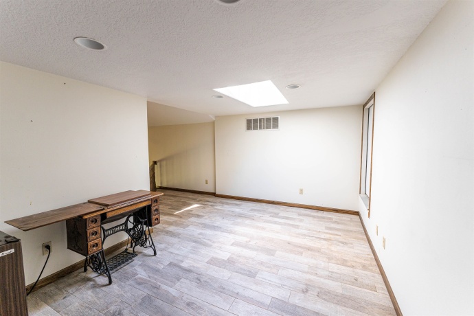 1479 Old Mill, FRANKLIN GROVE, Illinois 61031, 4 Bedrooms Bedrooms, ,4 BathroomsBathrooms,House,For Sale,Old Mill,202502625