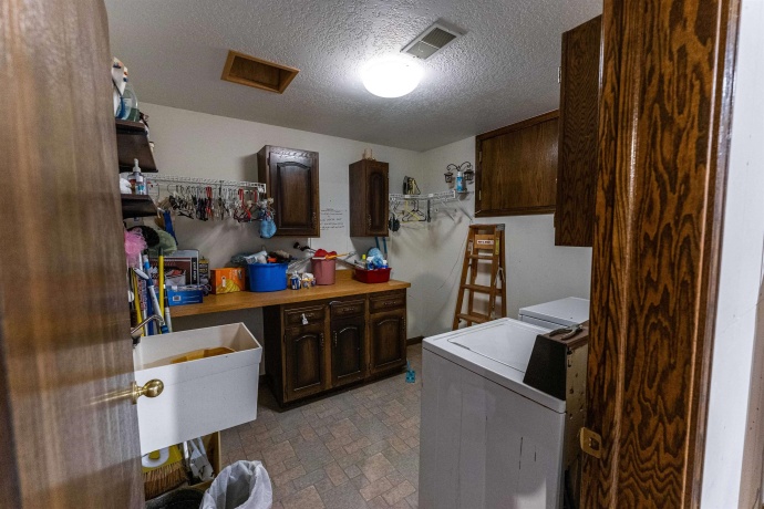 1479 Old Mill, FRANKLIN GROVE, Illinois 61031, 4 Bedrooms Bedrooms, ,4 BathroomsBathrooms,House,For Sale,Old Mill,202502625