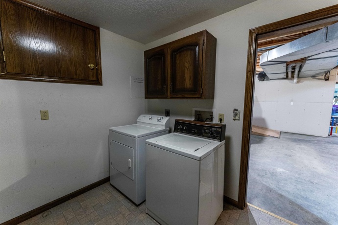 1479 Old Mill, FRANKLIN GROVE, Illinois 61031, 4 Bedrooms Bedrooms, ,4 BathroomsBathrooms,House,For Sale,Old Mill,202502625