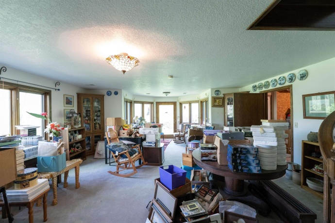 1479 Old Mill, FRANKLIN GROVE, Illinois 61031, 4 Bedrooms Bedrooms, ,4 BathroomsBathrooms,House,For Sale,Old Mill,202502625