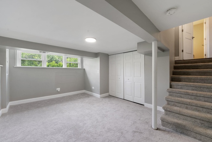 666 Barberry, HIGHLAND PARK, Illinois 60035, 3 Bedrooms Bedrooms, ,2 BathroomsBathrooms,House,For Sale,Barberry,202502635