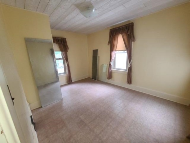 603 7th, STERLING, Illinois 61081, 3 Bedrooms Bedrooms, ,1 BathroomBathrooms,House,For Sale,7th,202502683