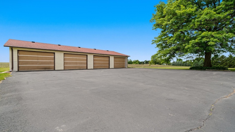 701 Oregon, POLO, Illinois 61064, ,2 Units,For Sale,Oregon,202502704