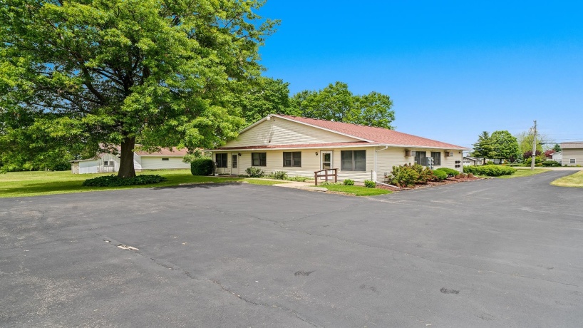 701 Oregon, POLO, Illinois 61064, ,2 Units,For Sale,Oregon,202502704