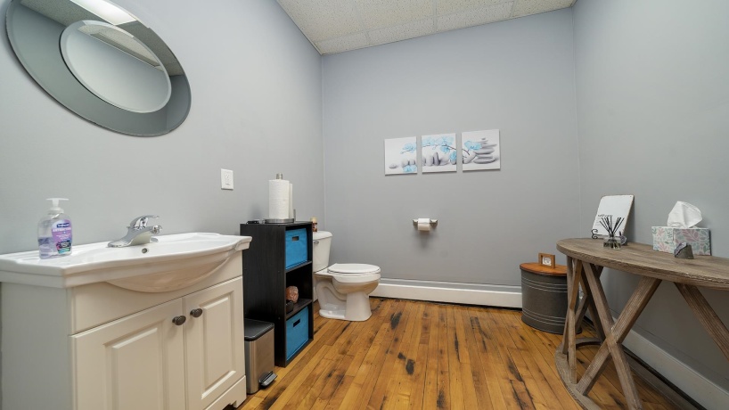 107 Franklin(2Properties), POLO, Illinois 61064, ,5+ Units,For Sale,Franklin(2Properties),202502715