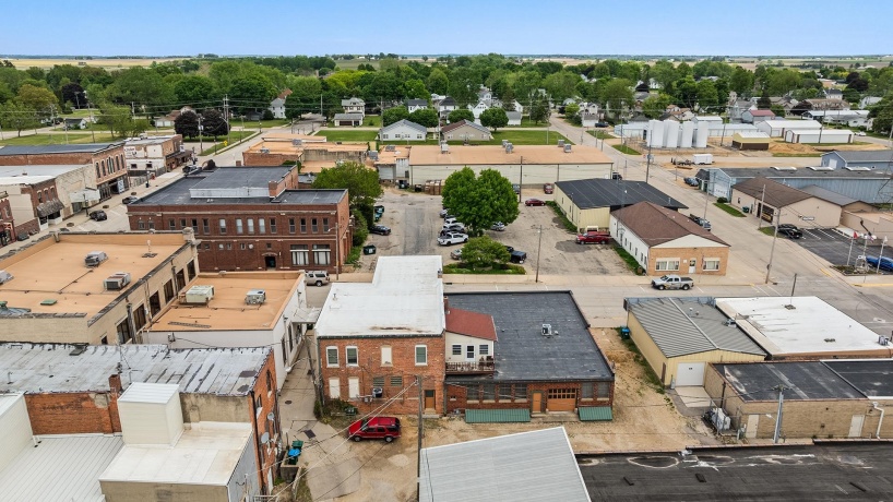 107 Franklin(2Properties), POLO, Illinois 61064, ,5+ Units,For Sale,Franklin(2Properties),202502715