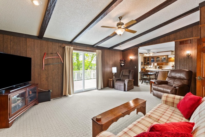 17380 CORBETT, MOUNT CARROLL, Illinois 61053, 6 Bedrooms Bedrooms, ,3 BathroomsBathrooms,House,For Sale,CORBETT,202502721