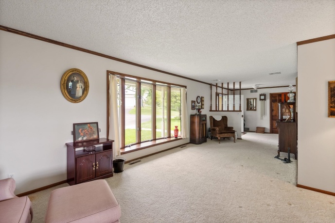 17380 CORBETT, MOUNT CARROLL, Illinois 61053, 6 Bedrooms Bedrooms, ,3 BathroomsBathrooms,House,For Sale,CORBETT,202502721