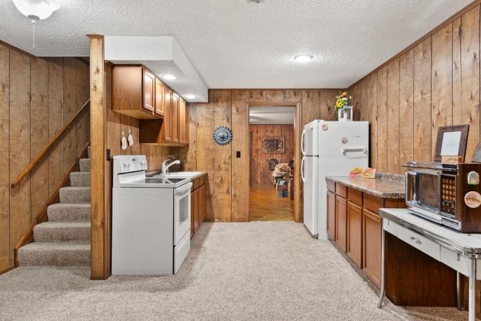 17380 CORBETT, MOUNT CARROLL, Illinois 61053, 6 Bedrooms Bedrooms, ,3 BathroomsBathrooms,House,For Sale,CORBETT,202502721