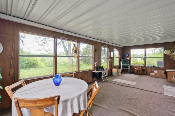 17380 CORBETT, MOUNT CARROLL, Illinois 61053, 6 Bedrooms Bedrooms, ,3 BathroomsBathrooms,House,For Sale,CORBETT,202502721