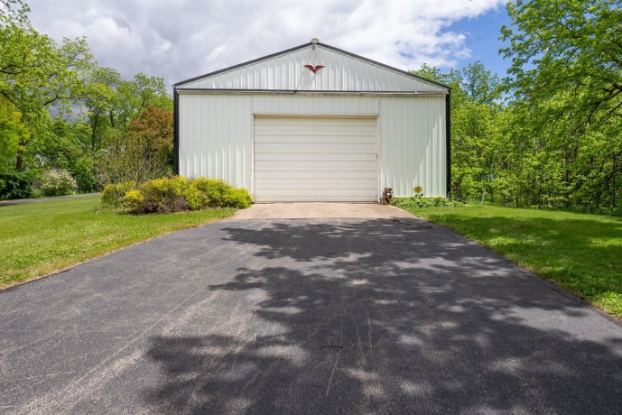 17380 CORBETT, MOUNT CARROLL, Illinois 61053, 6 Bedrooms Bedrooms, ,3 BathroomsBathrooms,House,For Sale,CORBETT,202502721