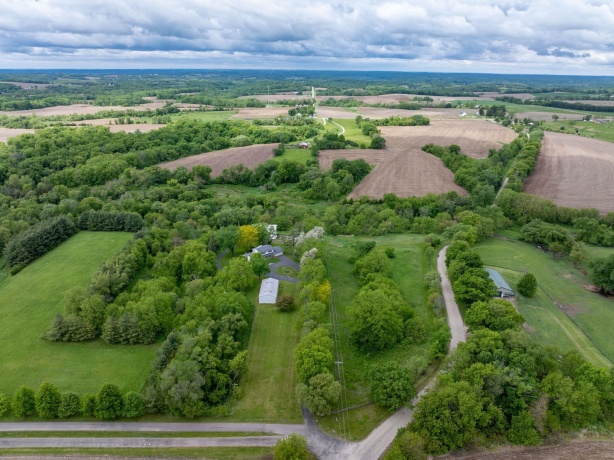 17380 CORBETT, MOUNT CARROLL, Illinois 61053, 6 Bedrooms Bedrooms, ,3 BathroomsBathrooms,House,For Sale,CORBETT,202502721