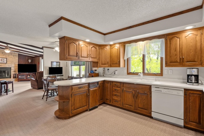 17380 CORBETT, MOUNT CARROLL, Illinois 61053, 6 Bedrooms Bedrooms, ,3 BathroomsBathrooms,House,For Sale,CORBETT,202502721