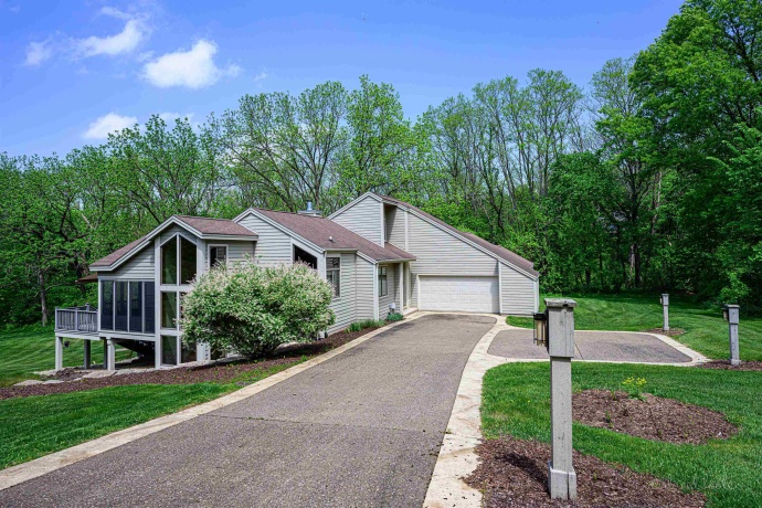 3 Longwood, GALENA, Illinois 61036, 5 Bedrooms Bedrooms, ,4 BathroomsBathrooms,House,For Sale,Longwood,202502725