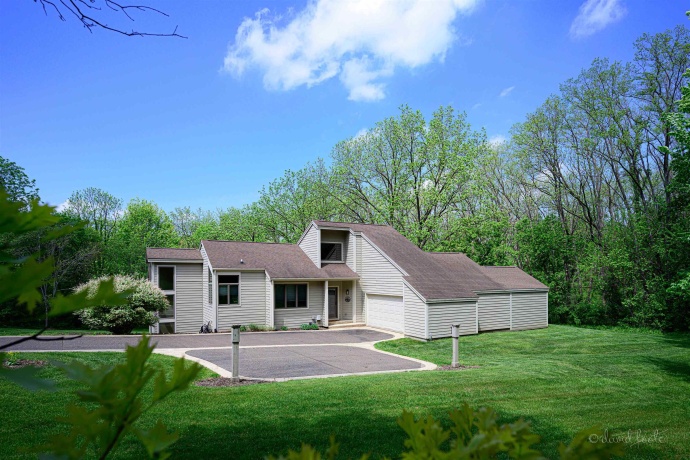 3 Longwood, GALENA, Illinois 61036, 5 Bedrooms Bedrooms, ,4 BathroomsBathrooms,House,For Sale,Longwood,202502725