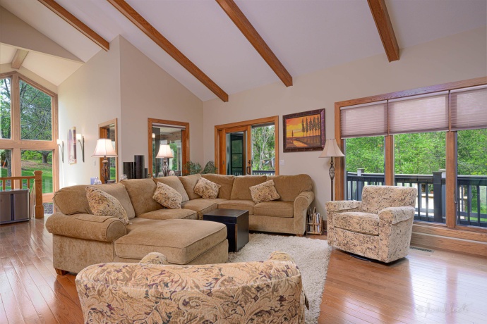 3 Longwood, GALENA, Illinois 61036, 5 Bedrooms Bedrooms, ,4 BathroomsBathrooms,House,For Sale,Longwood,202502725