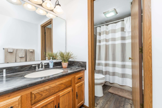 23 Oak Glen, GALENA, Illinois 61036, 2 Bedrooms Bedrooms, ,2 BathroomsBathrooms,Condominium,For Sale,Oak Glen,202502731