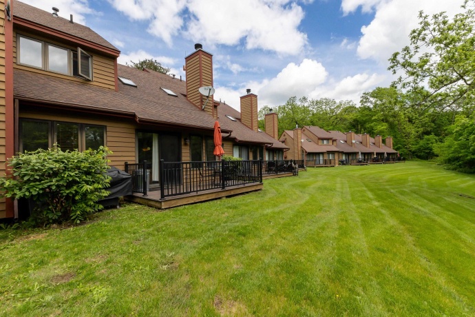 23 Oak Glen, GALENA, Illinois 61036, 2 Bedrooms Bedrooms, ,2 BathroomsBathrooms,Condominium,For Sale,Oak Glen,202502731