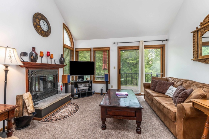 23 Oak Glen, GALENA, Illinois 61036, 2 Bedrooms Bedrooms, ,2 BathroomsBathrooms,Condominium,For Sale,Oak Glen,202502731