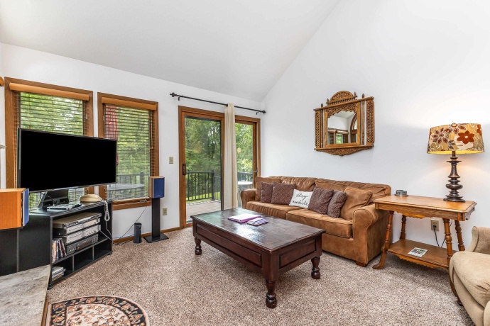 23 Oak Glen, GALENA, Illinois 61036, 2 Bedrooms Bedrooms, ,2 BathroomsBathrooms,Condominium,For Sale,Oak Glen,202502731