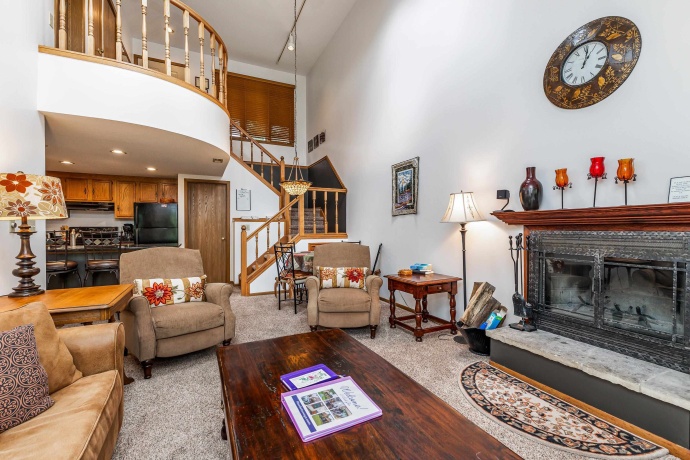 23 Oak Glen, GALENA, Illinois 61036, 2 Bedrooms Bedrooms, ,2 BathroomsBathrooms,Condominium,For Sale,Oak Glen,202502731