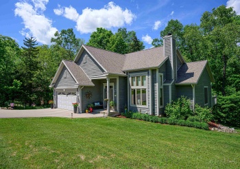 244 Blackhawk, GALENA, Illinois 61036, 4 Bedrooms Bedrooms, ,4 BathroomsBathrooms,House,For Sale,Blackhawk,202502732