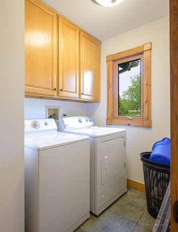 4 Acorn, GALENA, Illinois 61036, 4 Bedrooms Bedrooms, ,3 BathroomsBathrooms,House,For Sale,Acorn,202502783