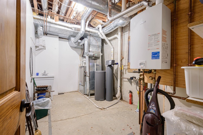 4 Acorn, GALENA, Illinois 61036, 4 Bedrooms Bedrooms, ,3 BathroomsBathrooms,House,For Sale,Acorn,202502783