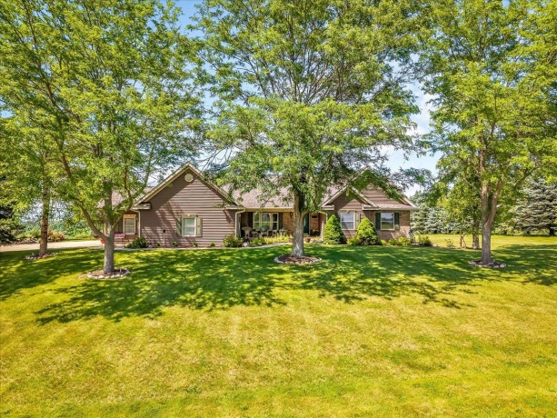 28-80 Highland, LAKE CARROLL, Illinois 61046, 4 Bedrooms Bedrooms, ,3 BathroomsBathrooms,House,For Sale,Highland,202502811