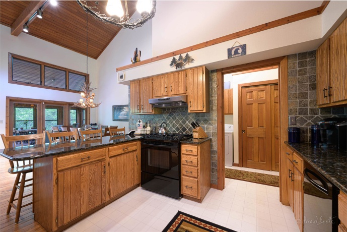 5 Boulder, GALENA, Illinois 61036, 4 Bedrooms Bedrooms, ,4 BathroomsBathrooms,House,For Sale,Boulder,202502859