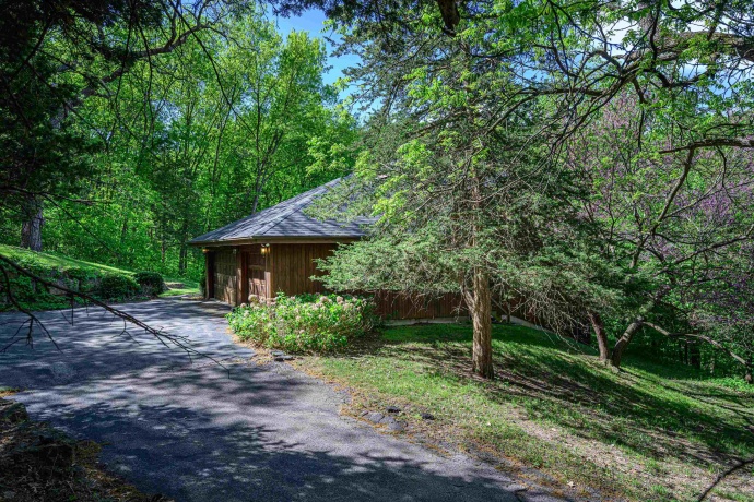 5 Boulder, GALENA, Illinois 61036, 4 Bedrooms Bedrooms, ,4 BathroomsBathrooms,House,For Sale,Boulder,202502859