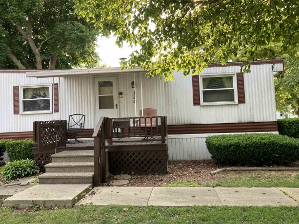 120 Claremont, LANARK, Illinois 61046, 3 Bedrooms Bedrooms, ,2 BathroomsBathrooms,House,For Sale,Claremont,202502866