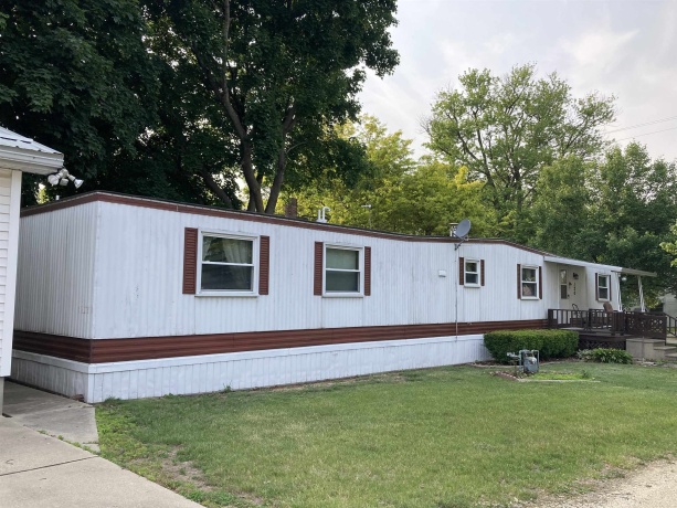 120 Claremont, LANARK, Illinois 61046, 3 Bedrooms Bedrooms, ,2 BathroomsBathrooms,House,For Sale,Claremont,202502866