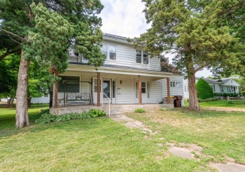 4 Lincoln, MOUNT MORRIS, Illinois 61054, 3 Bedrooms Bedrooms, ,1 BathroomBathrooms,House,For Sale,Lincoln,202502891