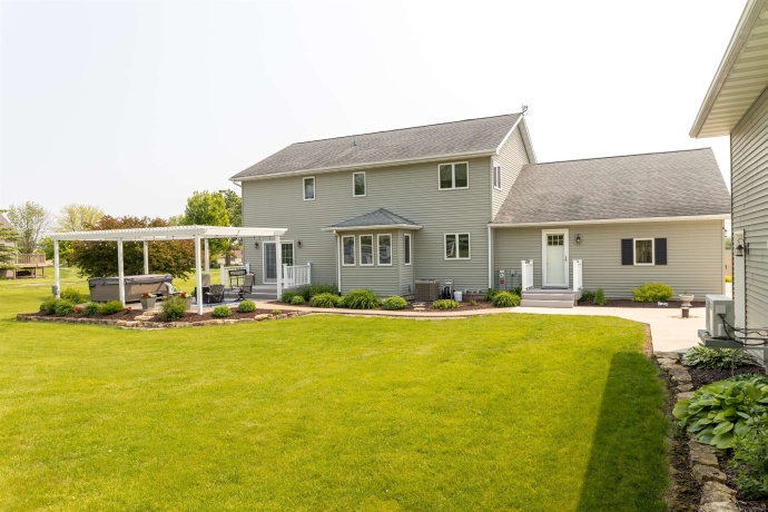 3028 Golf, STOCKTON, Illinois 61085, 4 Bedrooms Bedrooms, ,3 BathroomsBathrooms,House,For Sale,Golf,202502947