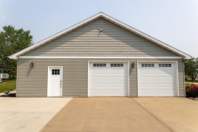 3028 Golf, STOCKTON, Illinois 61085, 4 Bedrooms Bedrooms, ,3 BathroomsBathrooms,House,For Sale,Golf,202502947