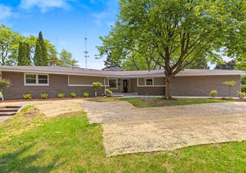 1015 Arden, ROCKFORD, Illinois 61107, 4 Bedrooms Bedrooms, ,3 BathroomsBathrooms,House,For Sale,Arden,202502985