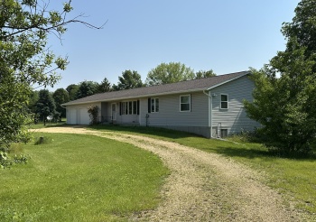 303 Pearl St, BAILEYVILLE, Illinois 61007, 3 Bedrooms Bedrooms, ,3 BathroomsBathrooms,House,For Sale,Pearl St,202503003