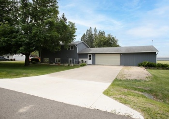 301 William, LENA, Illinois 61048, 4 Bedrooms Bedrooms, ,2 BathroomsBathrooms,House,For Sale,William,202503008