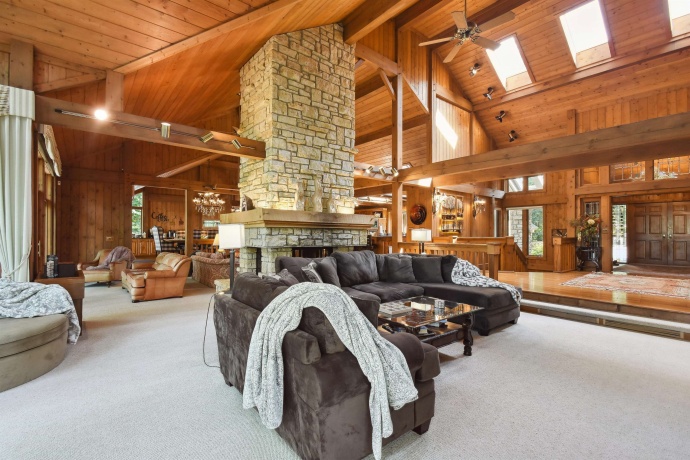 43 East Point, GALENA, Illinois 61036, 6 Bedrooms Bedrooms, ,5 BathroomsBathrooms,House,For Sale,East Point,202406830