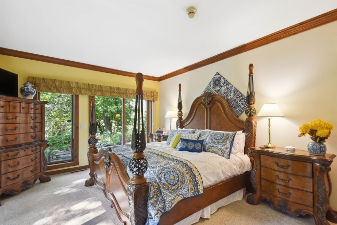 43 East Point, GALENA, Illinois 61036, 6 Bedrooms Bedrooms, ,5 BathroomsBathrooms,House,For Sale,East Point,202406830