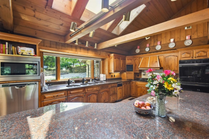 43 East Point, GALENA, Illinois 61036, 6 Bedrooms Bedrooms, ,5 BathroomsBathrooms,House,For Sale,East Point,202406830