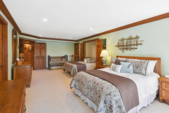 43 East Point, GALENA, Illinois 61036, 6 Bedrooms Bedrooms, ,5 BathroomsBathrooms,House,For Sale,East Point,202406830