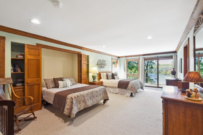 43 East Point, GALENA, Illinois 61036, 6 Bedrooms Bedrooms, ,5 BathroomsBathrooms,House,For Sale,East Point,202406830