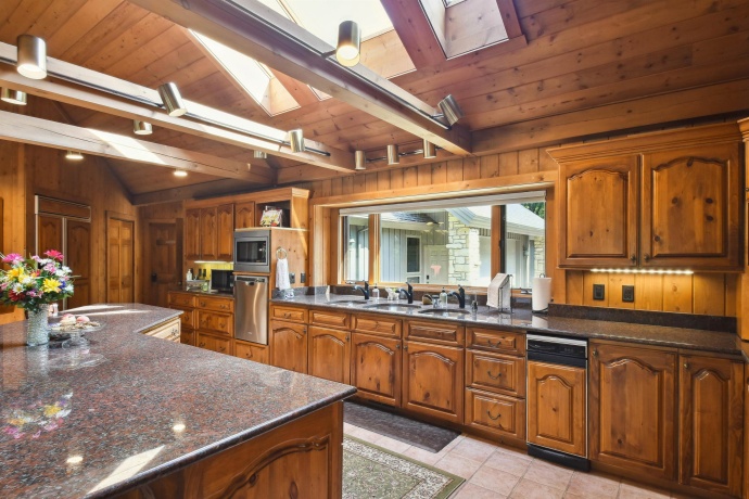 43 East Point, GALENA, Illinois 61036, 6 Bedrooms Bedrooms, ,5 BathroomsBathrooms,House,For Sale,East Point,202406830