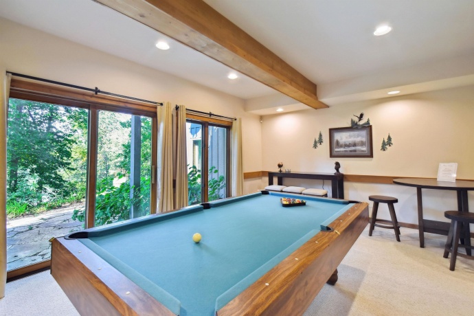 43 East Point, GALENA, Illinois 61036, 6 Bedrooms Bedrooms, ,5 BathroomsBathrooms,House,For Sale,East Point,202406830